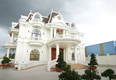 BIỆT THỰ CHỊ OANH - CHÂU THÀNH - LONG AN